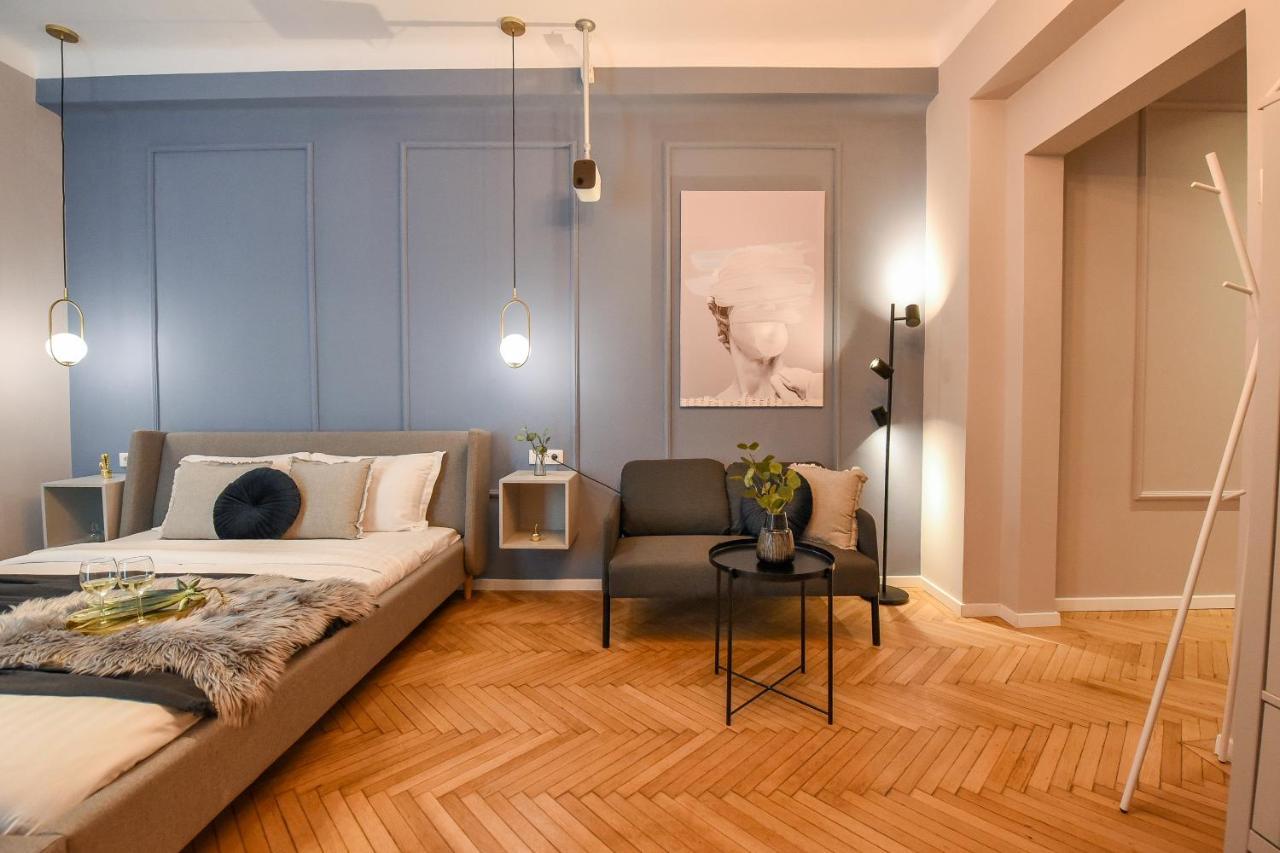Modern Stay - Central Studios With Wall Projector Near Radisson Bukarest Eksteriør billede