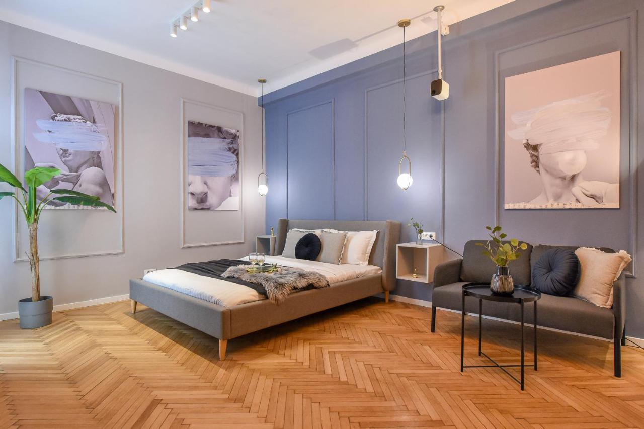 Modern Stay - Central Studios With Wall Projector Near Radisson Bukarest Eksteriør billede