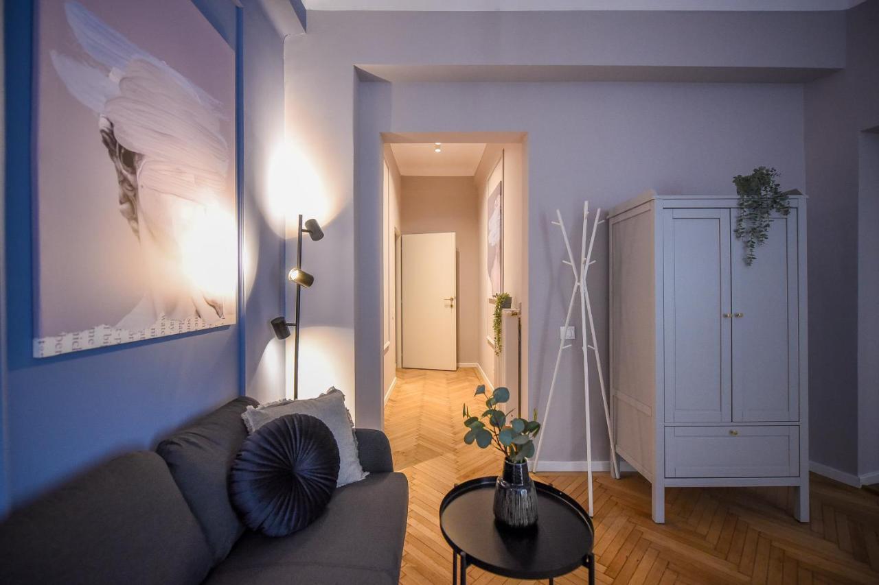 Modern Stay - Central Studios With Wall Projector Near Radisson Bukarest Eksteriør billede