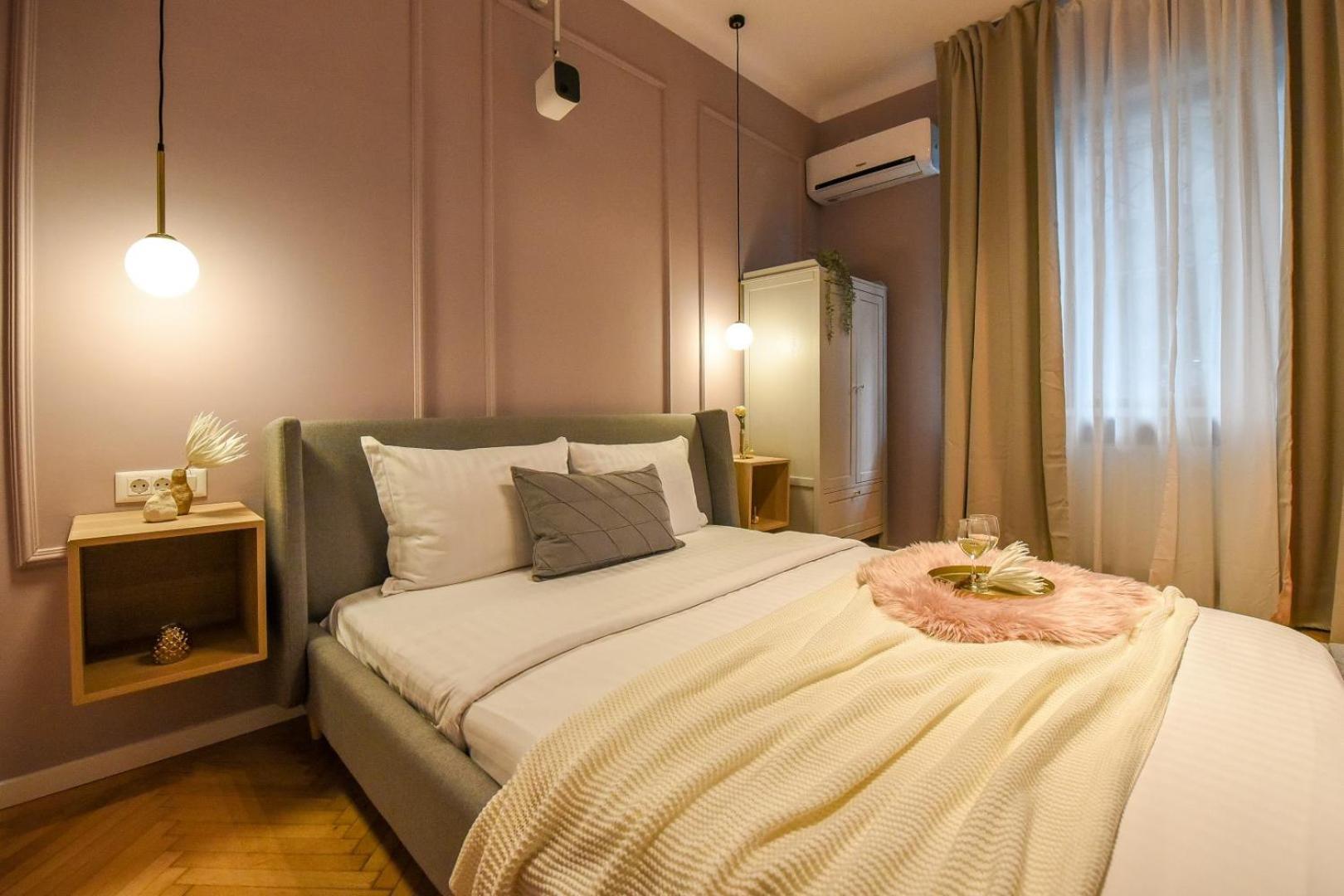 Modern Stay - Central Studios With Wall Projector Near Radisson Bukarest Værelse billede