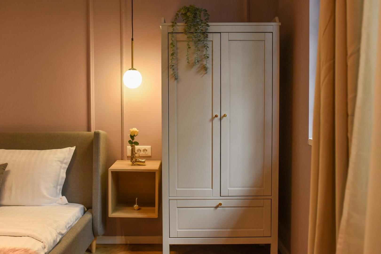 Modern Stay - Central Studios With Wall Projector Near Radisson Bukarest Værelse billede