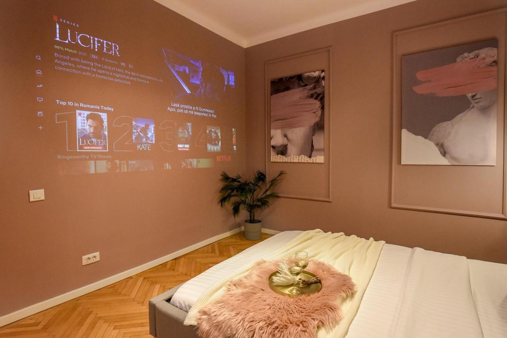 Modern Stay - Central Studios With Wall Projector Near Radisson Bukarest Værelse billede